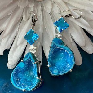 Gorgeous pair of earrings :-)